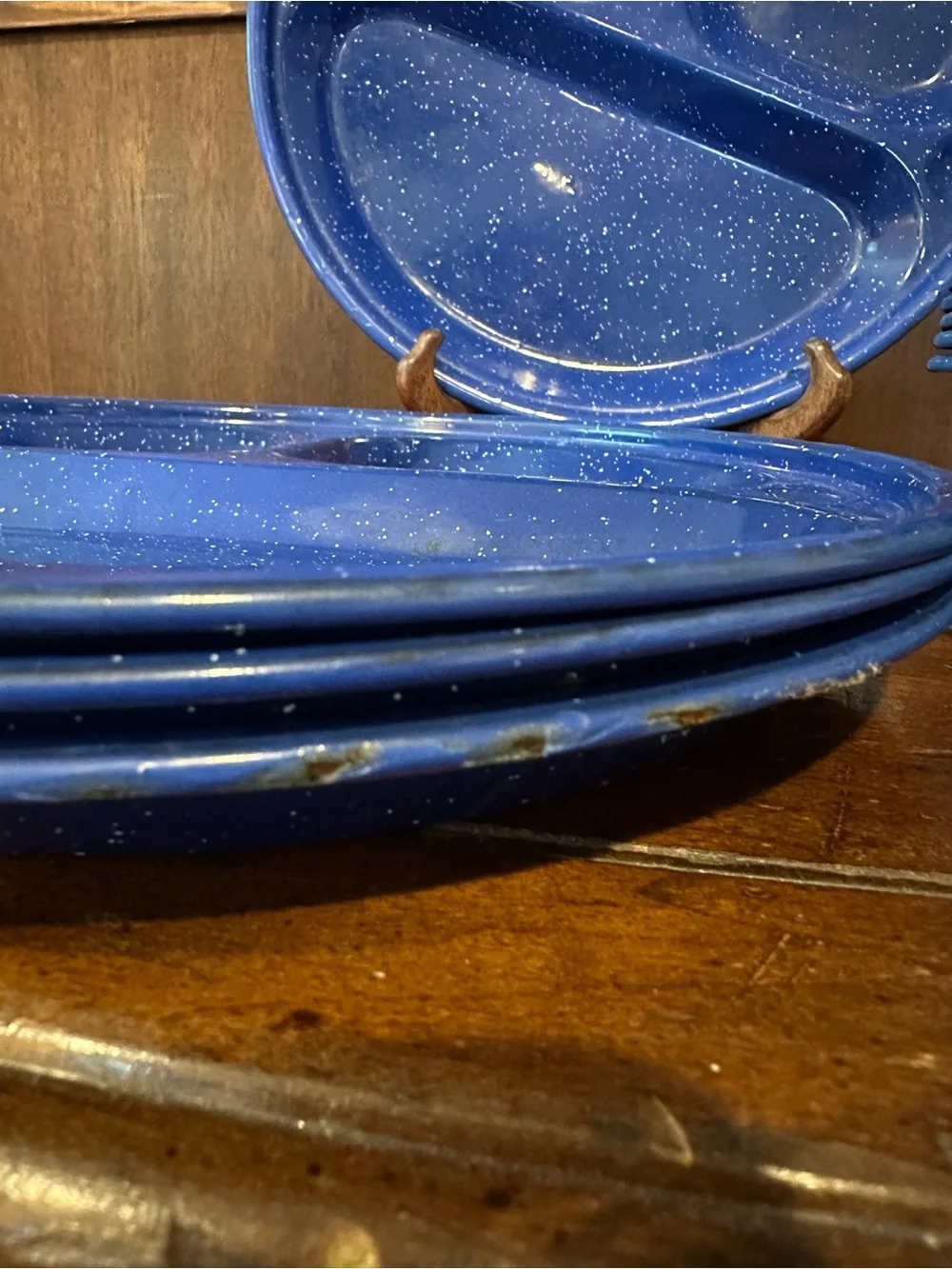 Vintage • picnic plates and bowls • metal • some rust • enamel